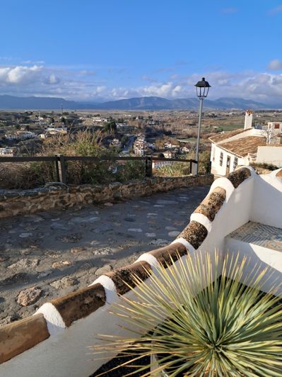 Image No.34-3 Bed House for sale