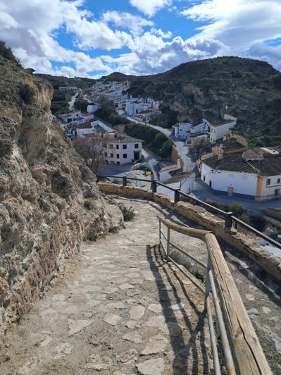 Image No.37-3 Bed House for sale