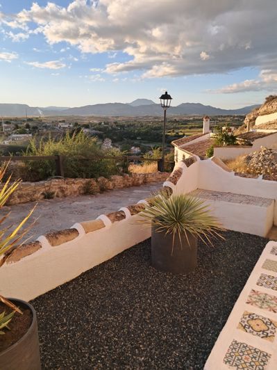 Image No.39-3 Bed House for sale