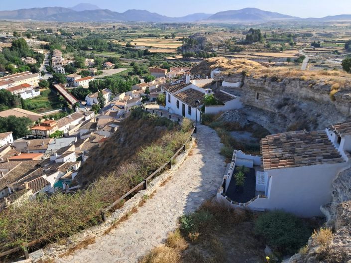 Image No.5-3 Bed House for sale