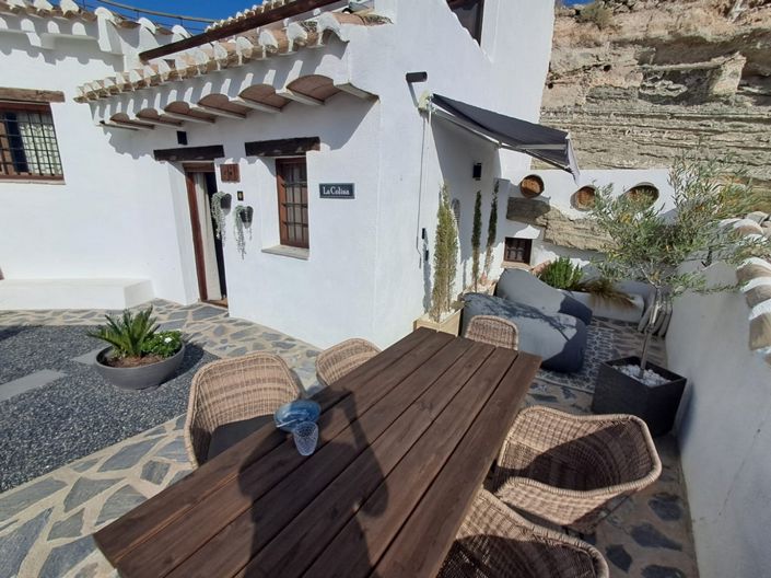 Image No.45-3 Bed House for sale