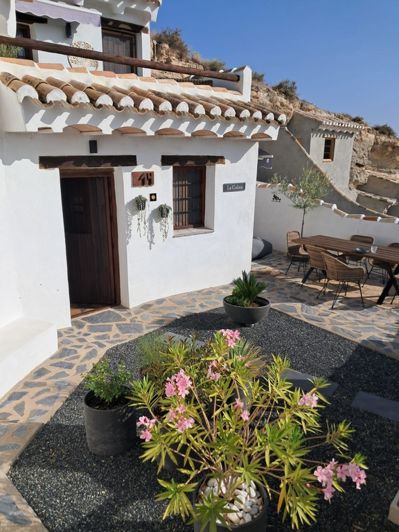 Image No.47-3 Bed House for sale