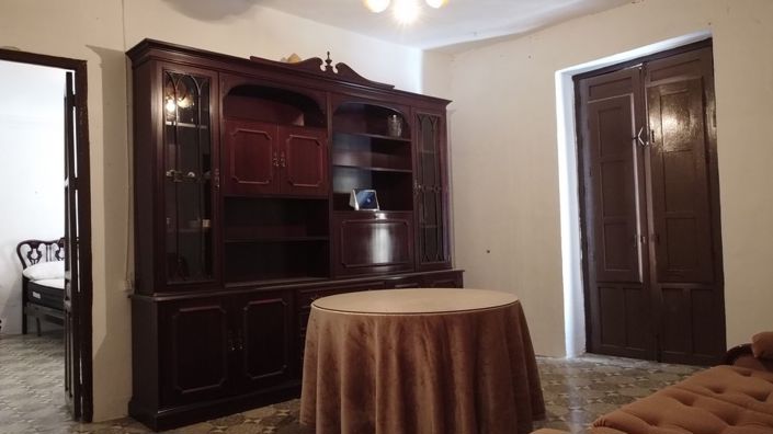 Image No.23-6 Bed Property for sale