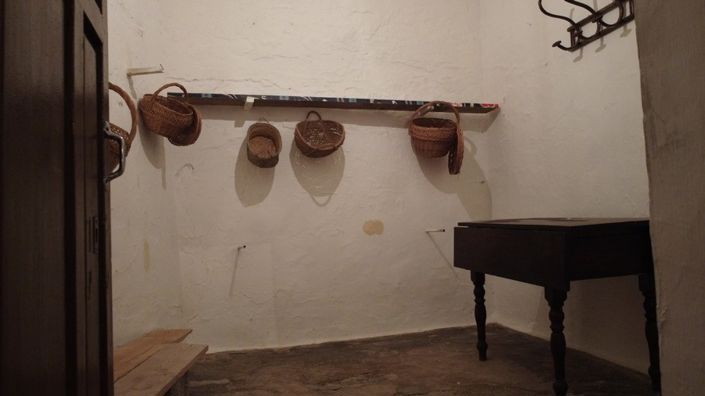 Image No.29-6 Bed Property for sale