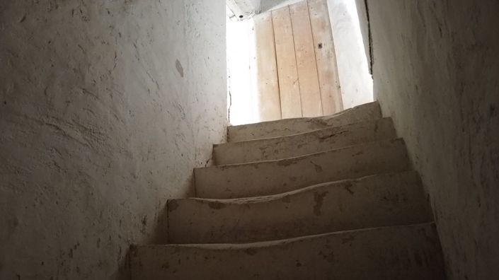 Image No.30-6 Bed Property for sale