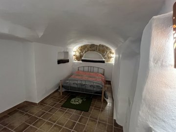 v3048254