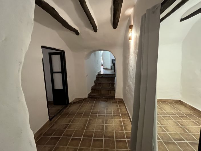 Image No.22-4 Bed House for sale