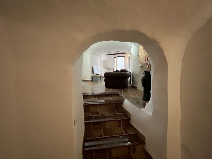 Image No.23-4 Bed House for sale