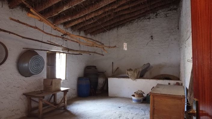 Image No.23-5 Bed Property for sale