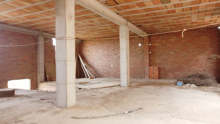 Image No.31-5 Bed Property for sale