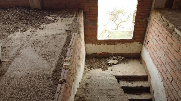 Image No.36-5 Bed Property for sale