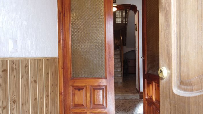 Image No.5-5 Bed Property for sale