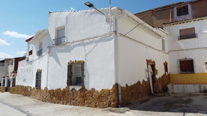 Image No.11-4 Bed Property for sale