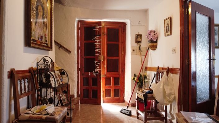 Image No.16-4 Bed Property for sale