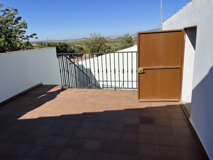 Image No.24-3 Bed Property for sale