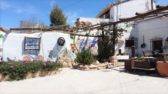 Image No.11-4 Bed House for sale