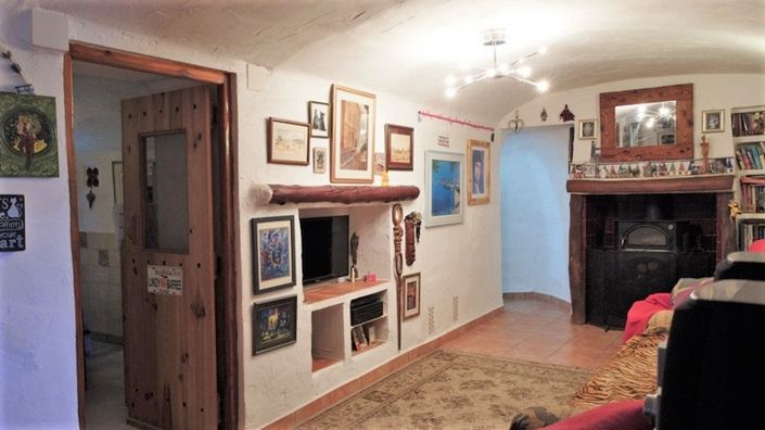 Image No.15-4 Bed House for sale