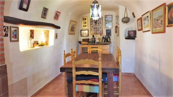 Image No.28-4 Bed House for sale