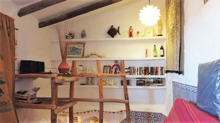 Image No.41-4 Bed House for sale