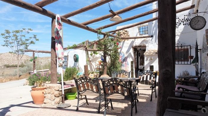 Image No.10-4 Bed House for sale