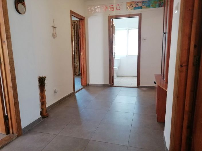 Image No.16-5 Bed Property for sale