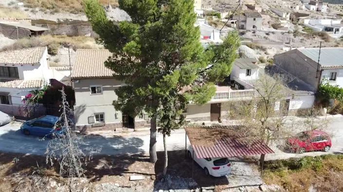 Image No.4-5 Bed Property for sale