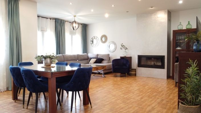 Image No.13-4 Bed Property for sale