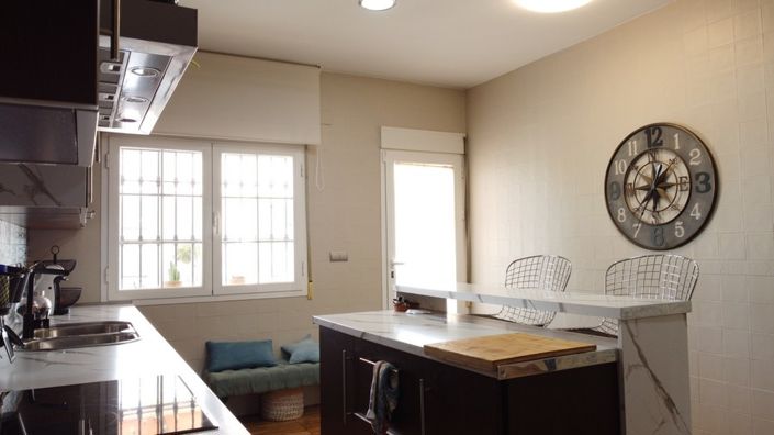 Image No.21-4 Bed Property for sale