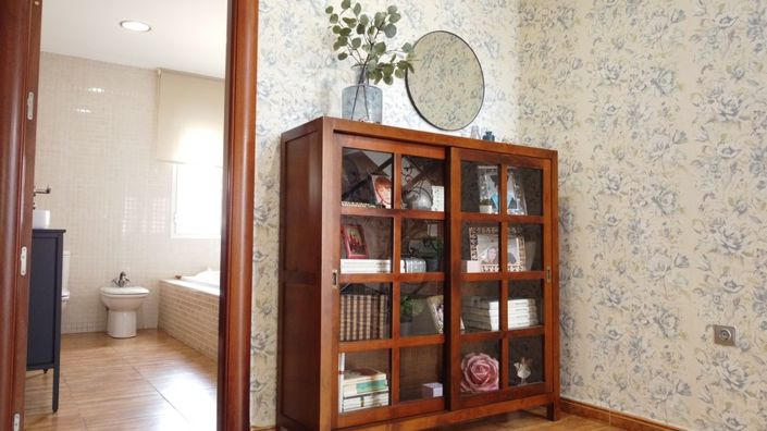 Image No.22-4 Bed Property for sale