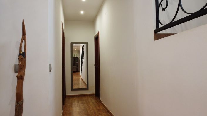 Image No.30-4 Bed Property for sale