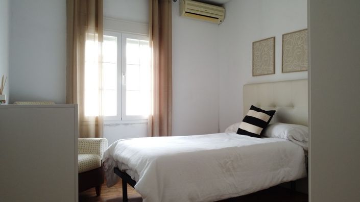 Image No.32-4 Bed Property for sale