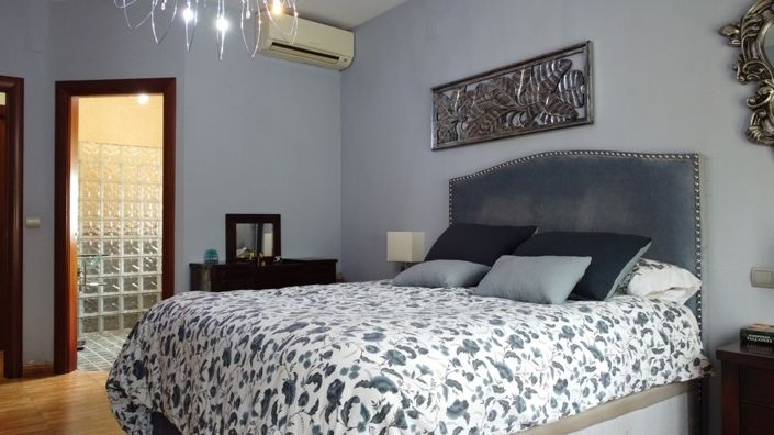 Image No.35-4 Bed Property for sale