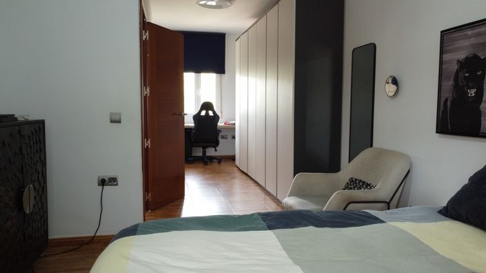 Image No.45-4 Bed Property for sale