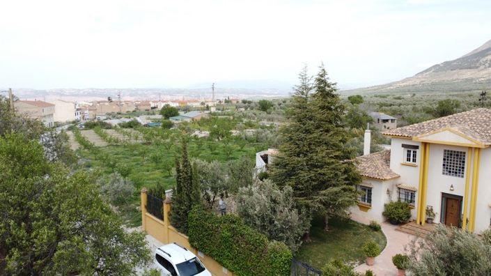 Image No.8-4 Bed Property for sale