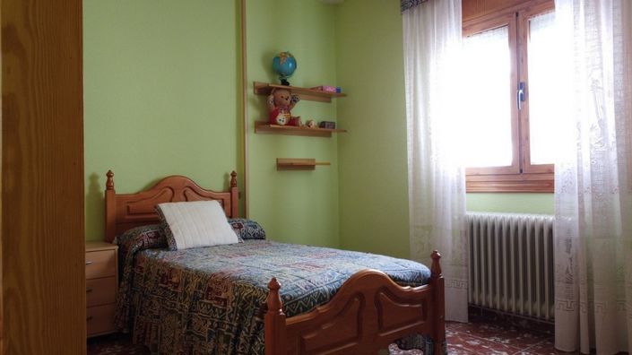 Image No.23-3 Bed Property for sale