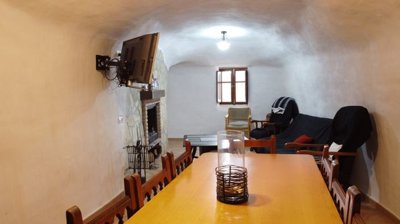 v3075261