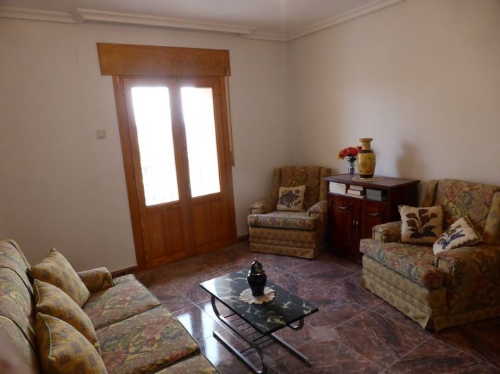 Image No.11-4 Bed Property for sale