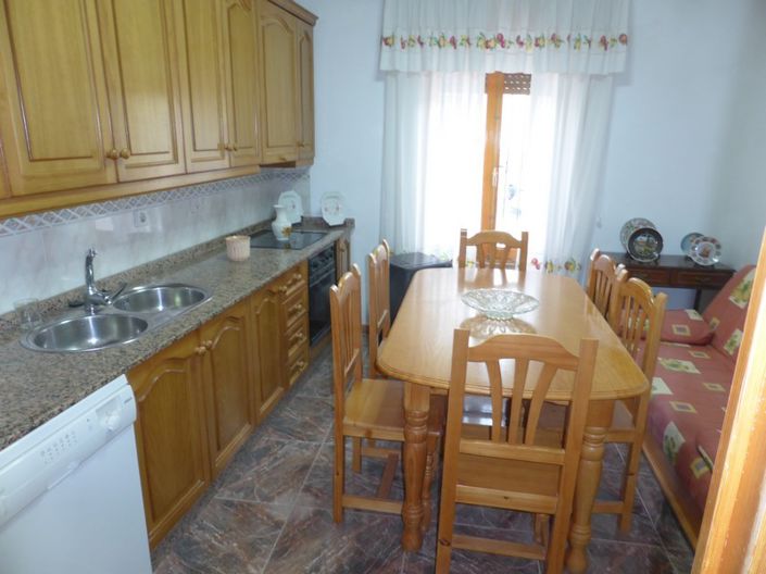 Image No.7-4 Bed Property for sale