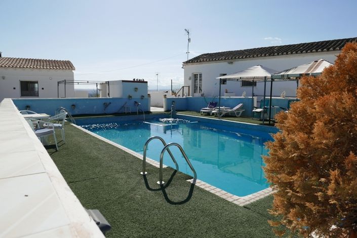 Image No.3-7 Bed Property for sale