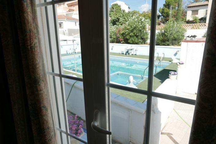 Image No.25-7 Bed Property for sale