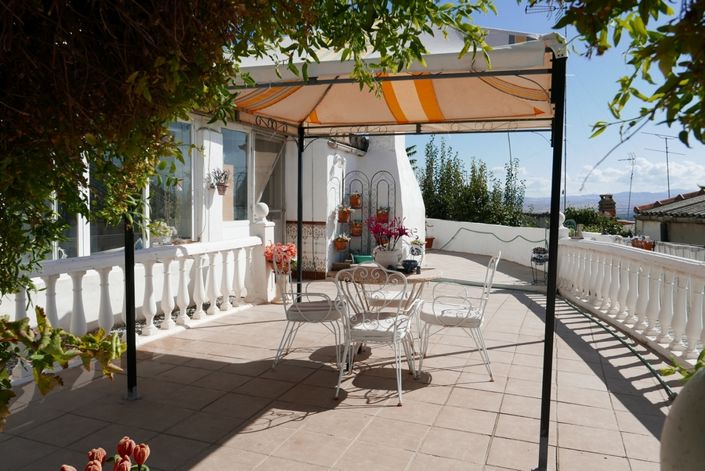 Image No.6-7 Bed Property for sale