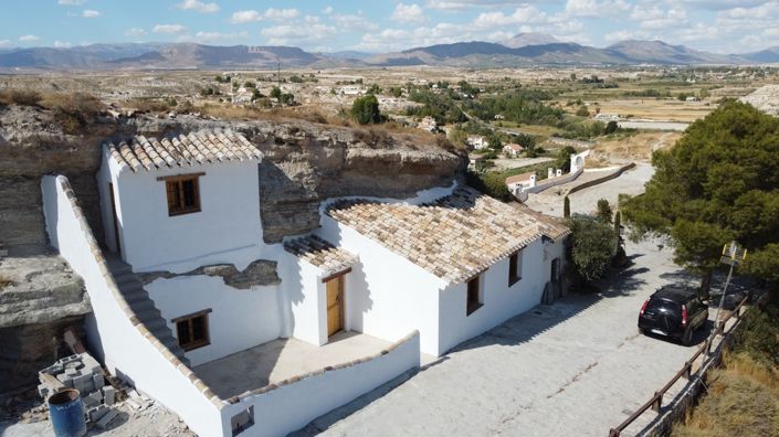 Image No.2-House for sale