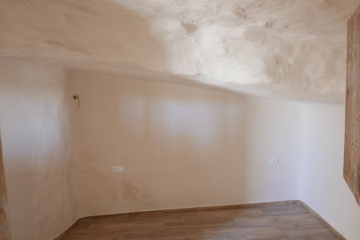 Image No.17-House for sale