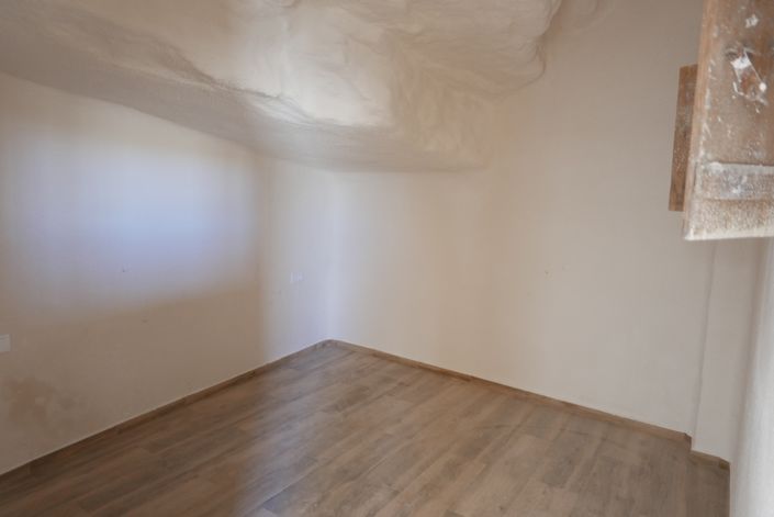 Image No.18-House for sale