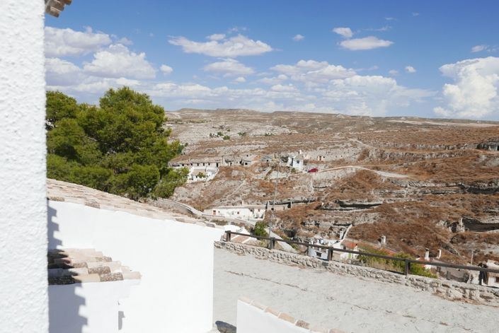 Image No.25-House for sale