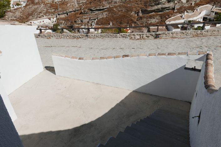 Image No.27-House for sale