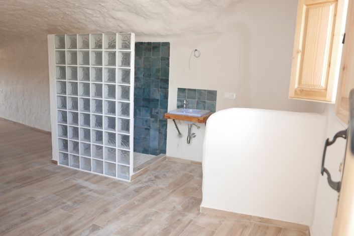 Image No.29-House for sale