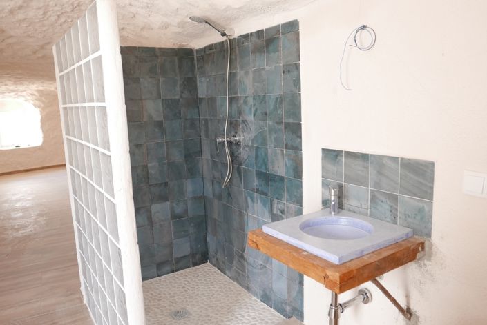 Image No.31-House for sale