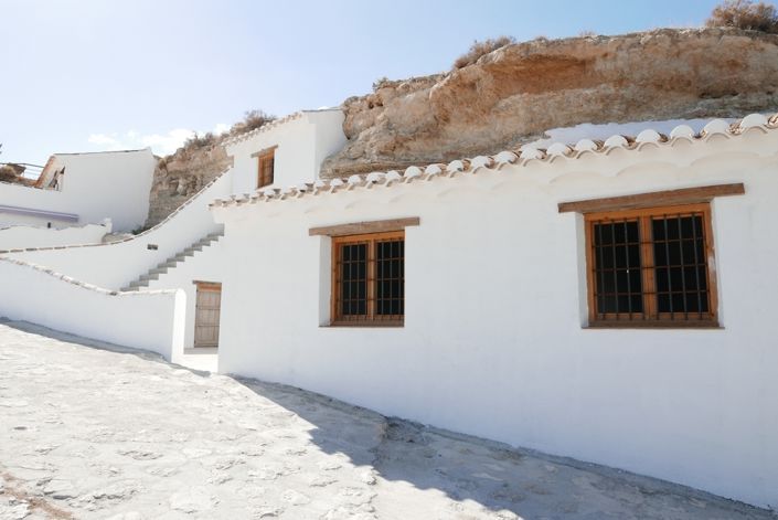 Image No.36-House for sale