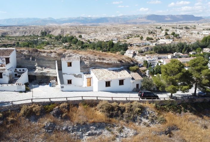 Image No.37-House for sale